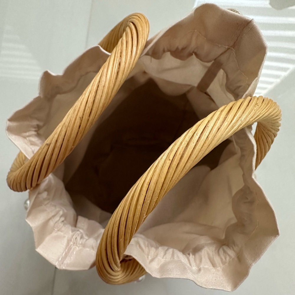 Flower Pearls Rattan Bucket Bag - Picture 4 of 5